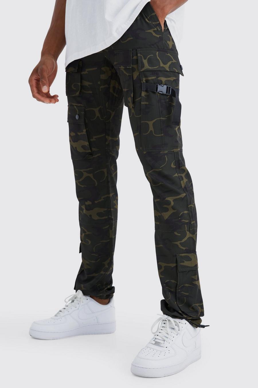 Pantaloni Cargo Slim Fit con fascette elastiche in vita, Camo image number 1