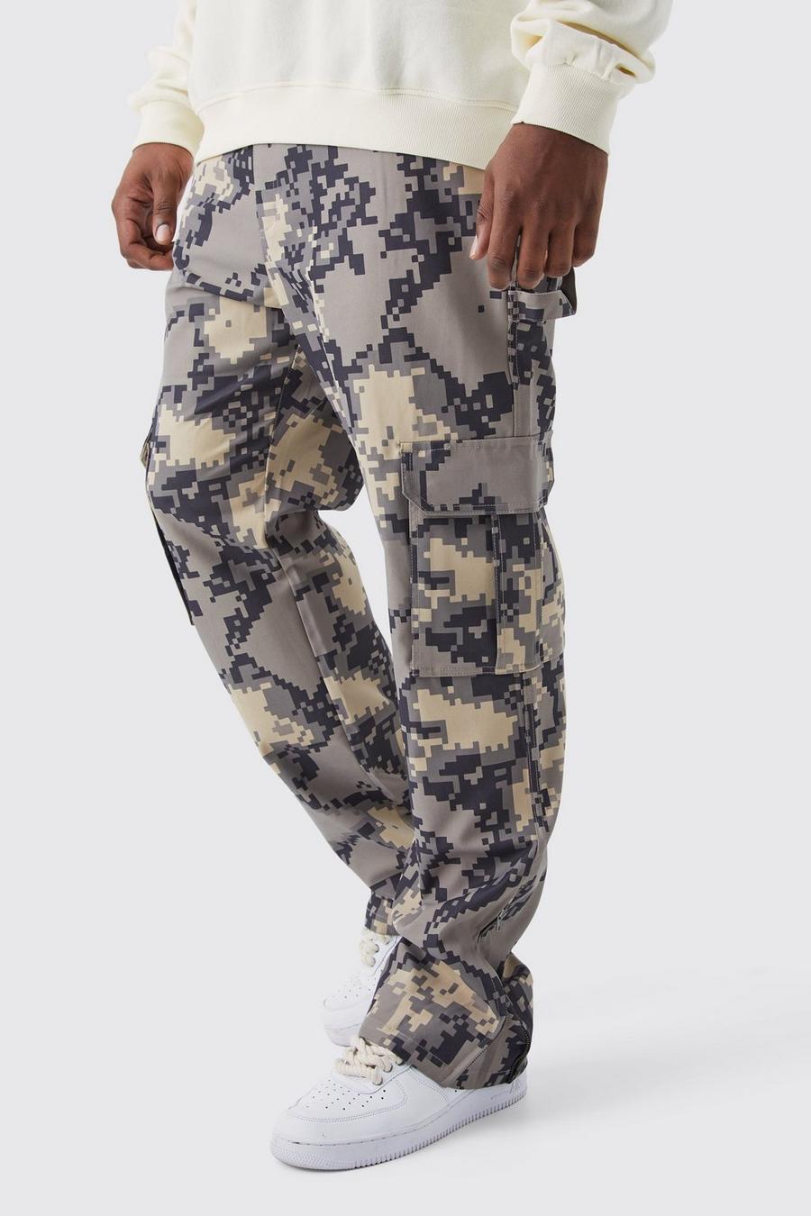 Pantaloni Plus Size a zampa Slim Fit in fantasia militare con inserti in fantasia pixel e vita fissa, Stone