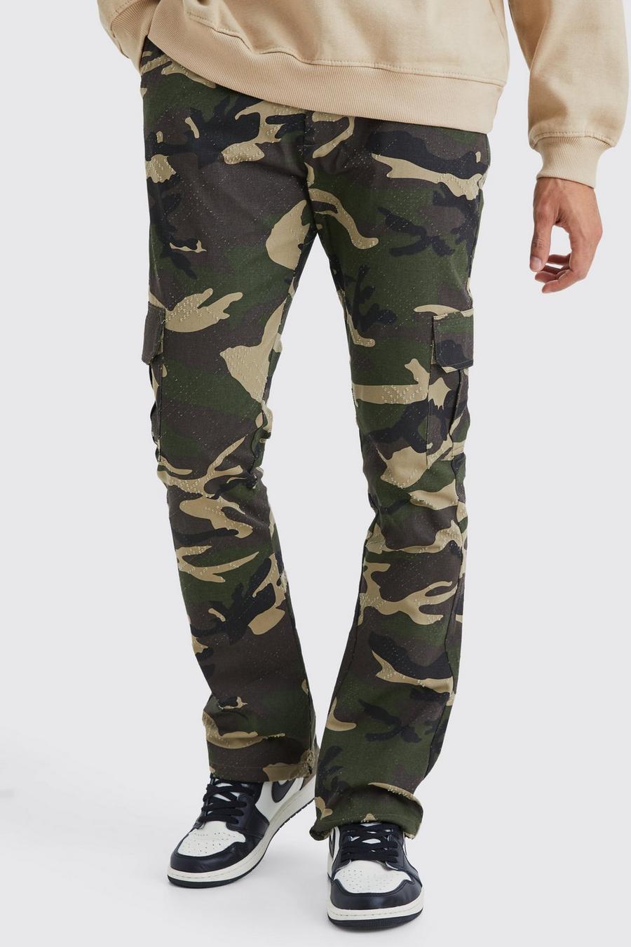 Pantaloni a zampa Slim Fit con inserti in fantasia militare e vita fissa, Khaki image number 1