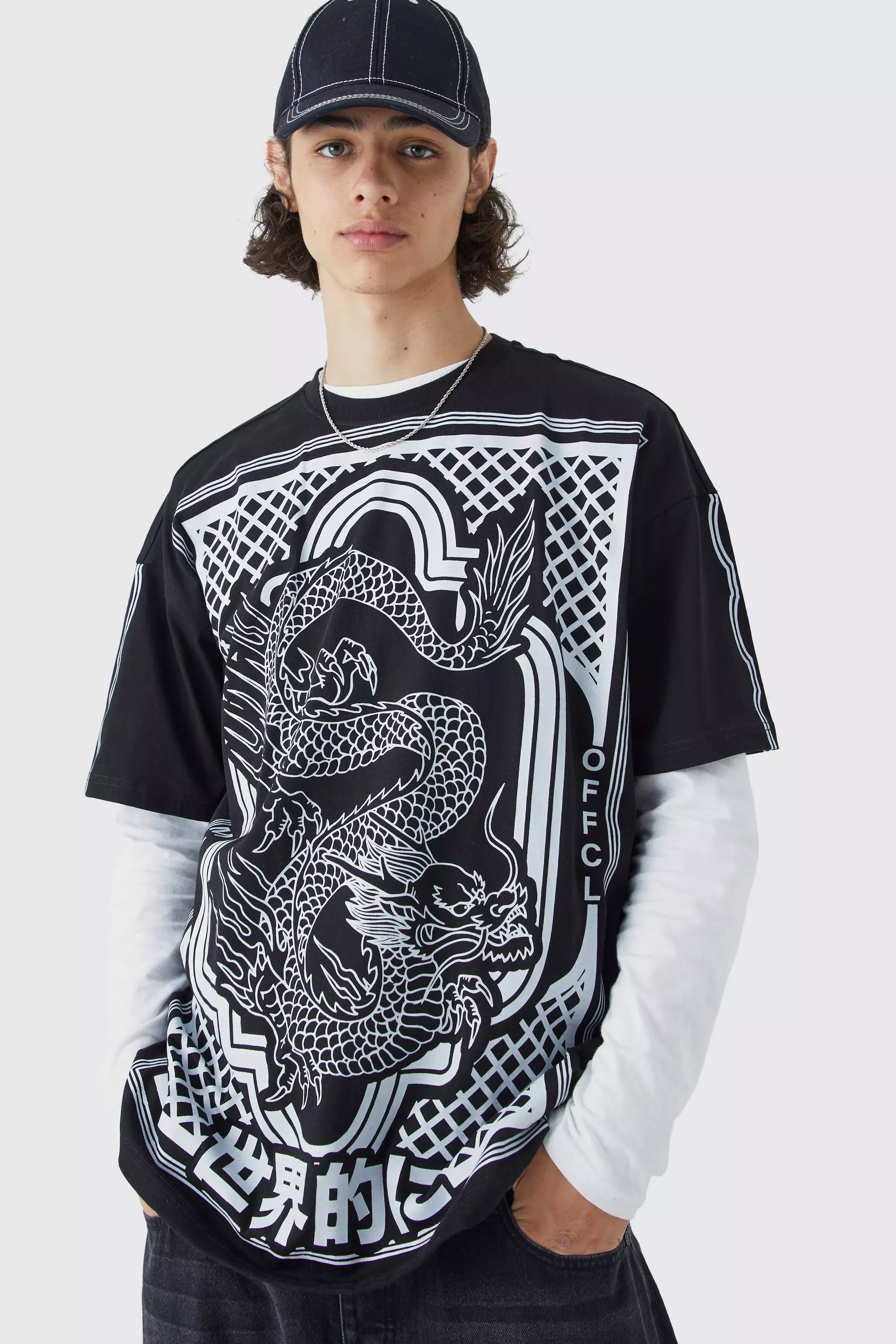 Black Oversized Edge To Edge Graphic T-shirt alternative image