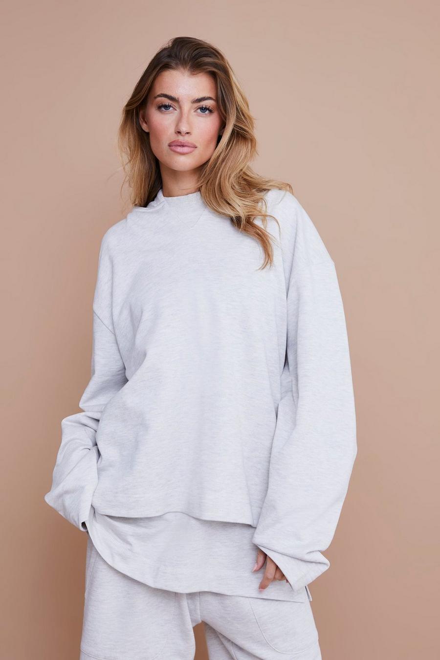 Ash grey Oversize hoodie i boxig modell med V-ringning image number 1