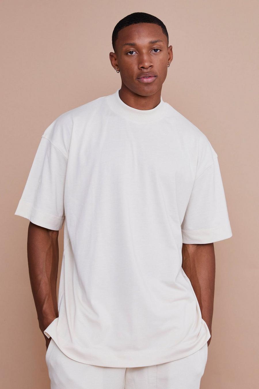 Ecru Oversize t-shirt med hög halsmudd image number 1