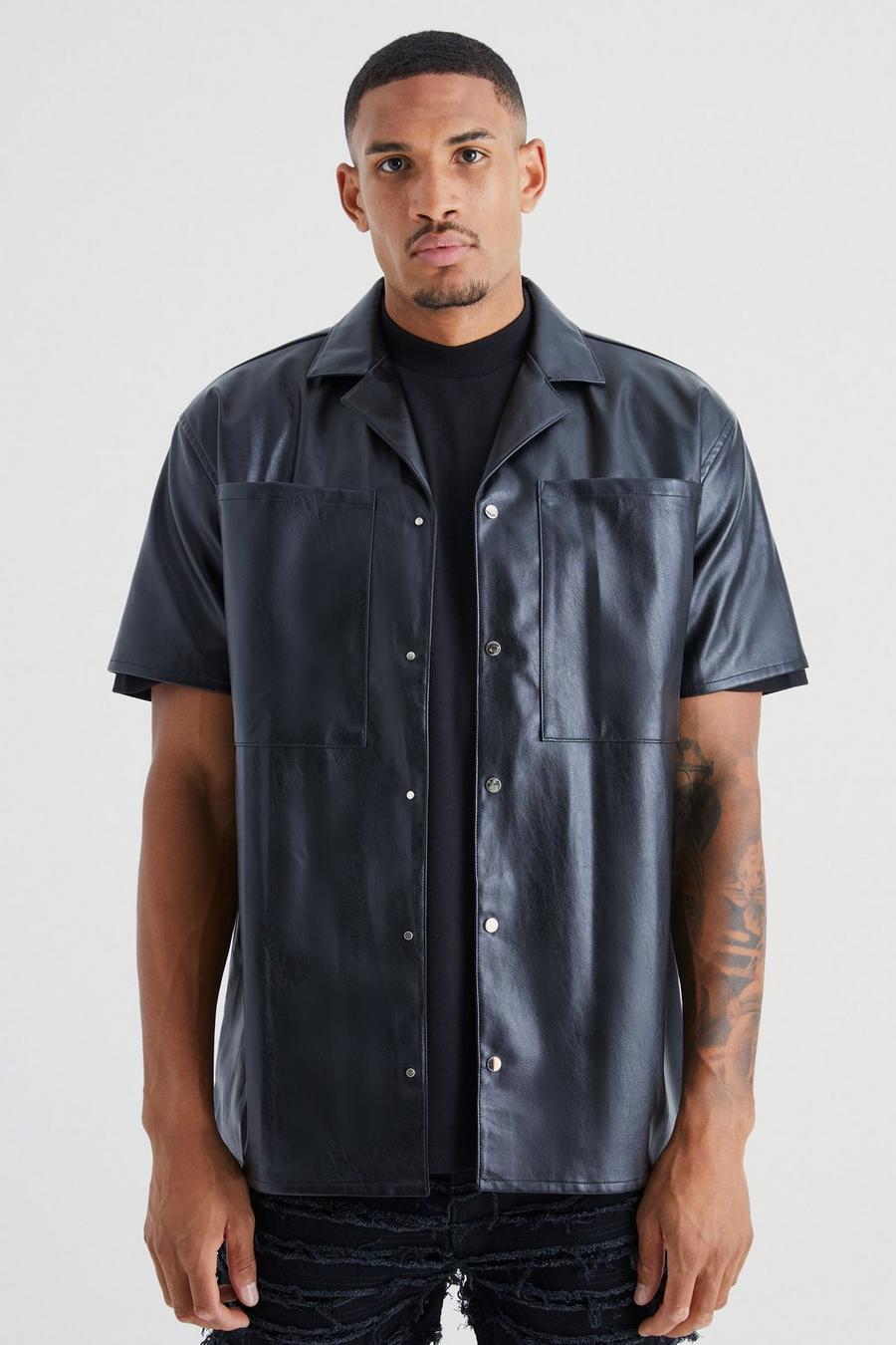Black Tall Oversize kortärmad skjorta i PU med brodyr image number 1