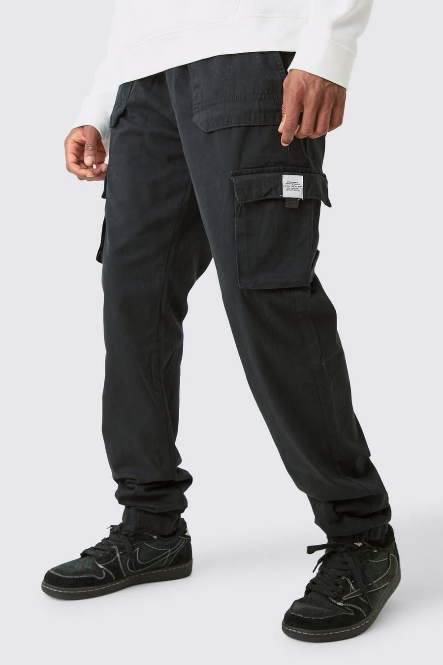 Tall Slim-Fit Cargo-Jogginghose mit elastischem Bund und Schnalle, Black image number 1