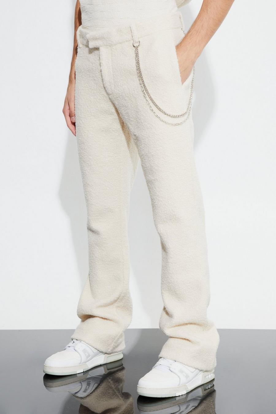 Pantaloni completo a zampa Slim Fit in bouclé con catena, Ecru image number 1