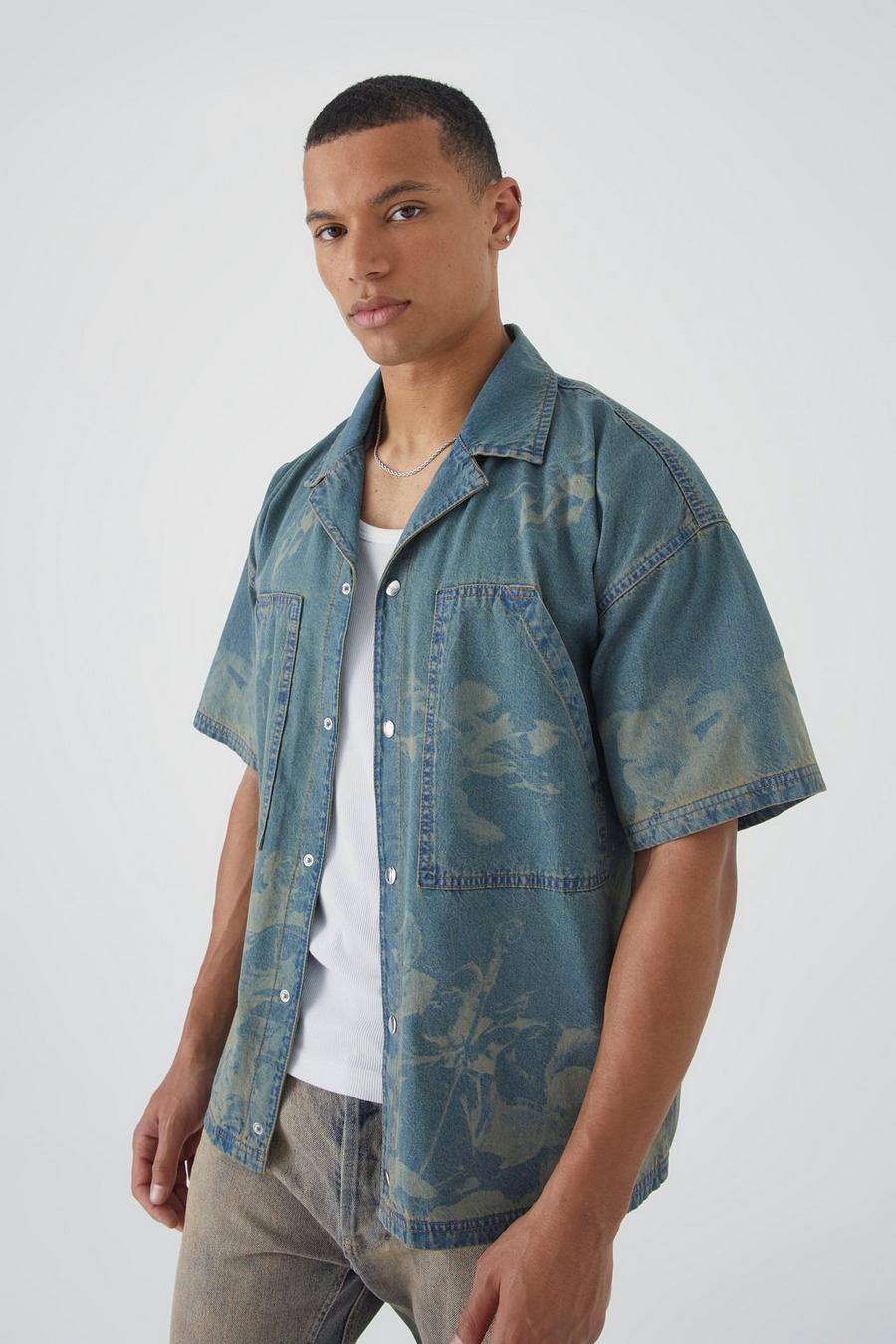 Camicia squadrata Tall in denim con stampa rinascimentale al laser, Antique blue image number 1