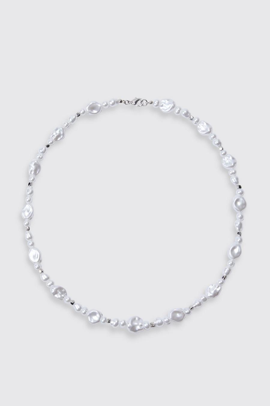 White Pearl Necklace  image number 1