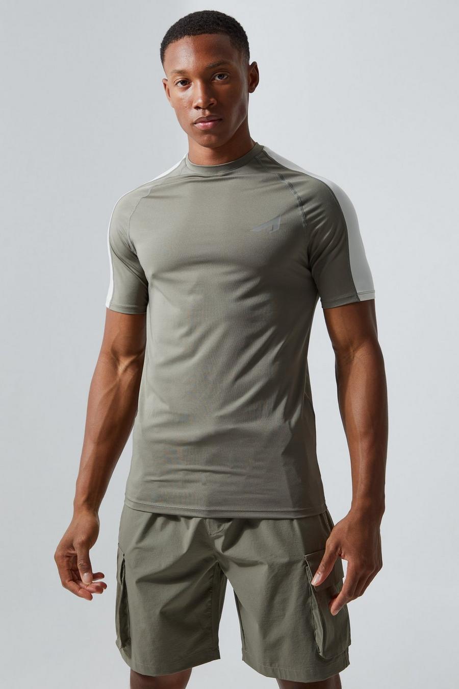Camiseta Active de secado rápido con colores en bloque, Khaki image number 1