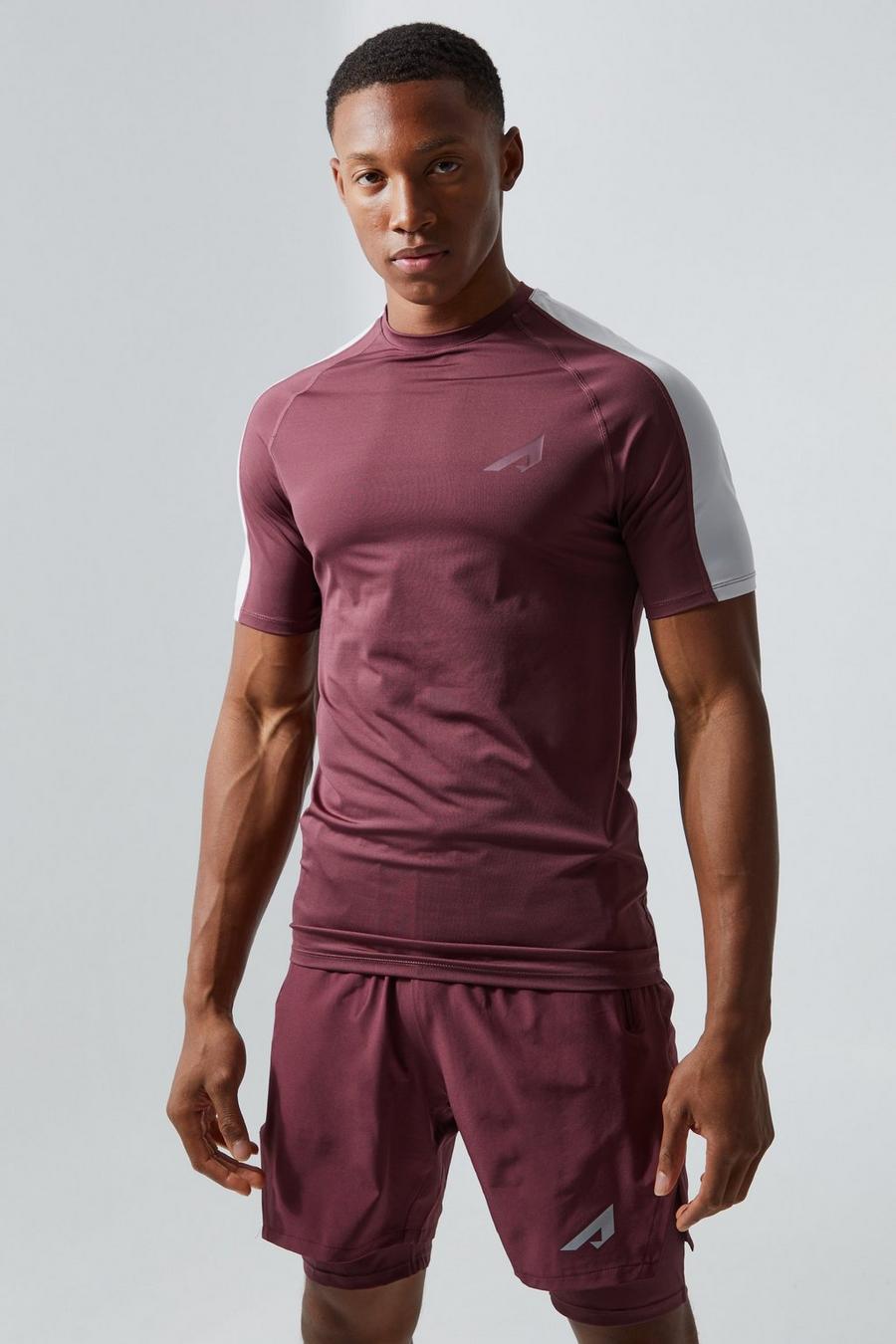 Camiseta Active de secado rápido con colores en bloque, Maroon image number 1