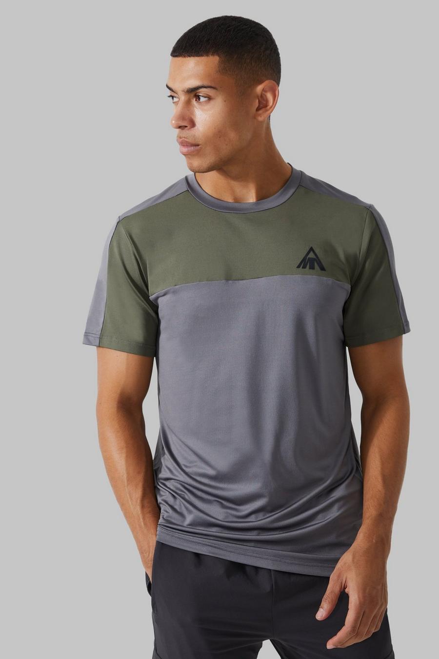 Khaki Man Active T-Shirt Met Color Block Panelen image number 1