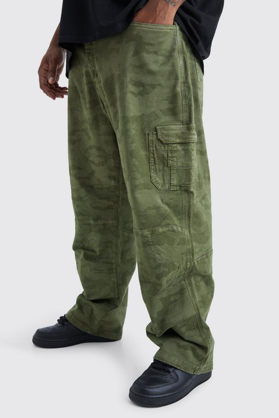 Pantaloni Cargo Plus Size rilassati in fantasia militare stile Carpenter, Khaki image number 1