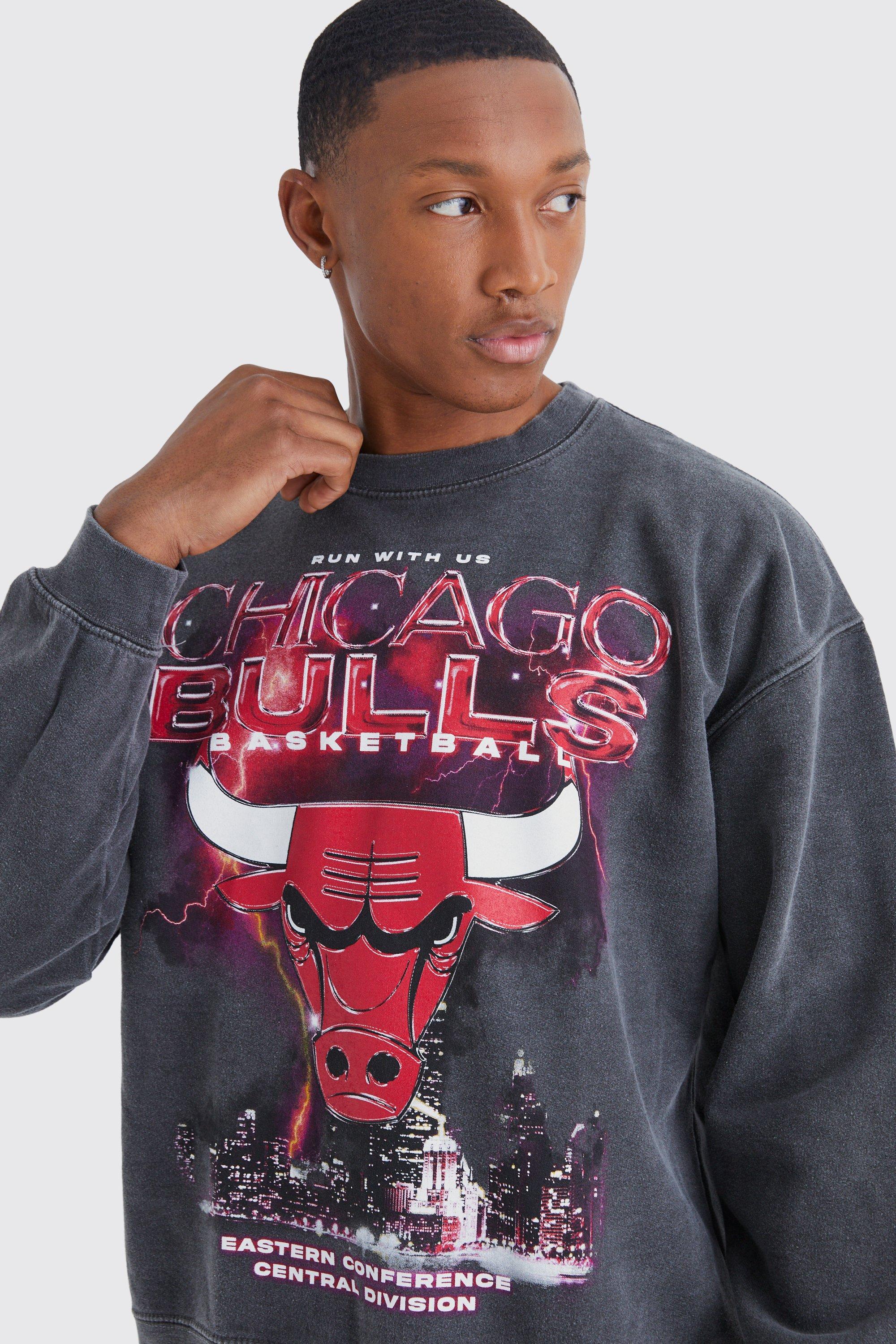 Men's Long-Sleeve Chicago Bulls Graphic Tee, Men's Tops
