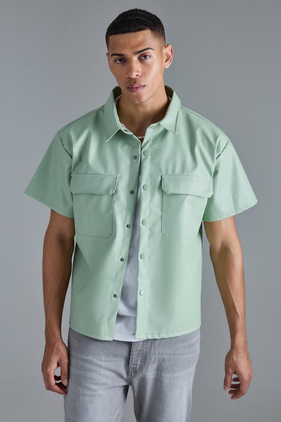 Camisa recta de cuero sintético con botones de presión y bolsillos cosidos, Sage