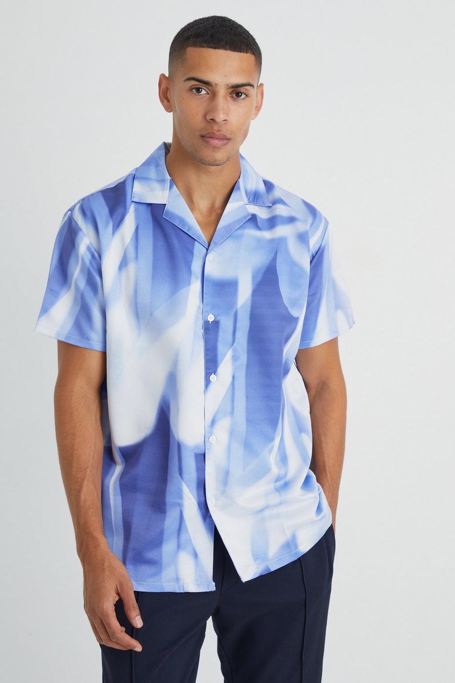 Camisa oversize de raso y manga corta con estampado abstracto, Lilac image number 1