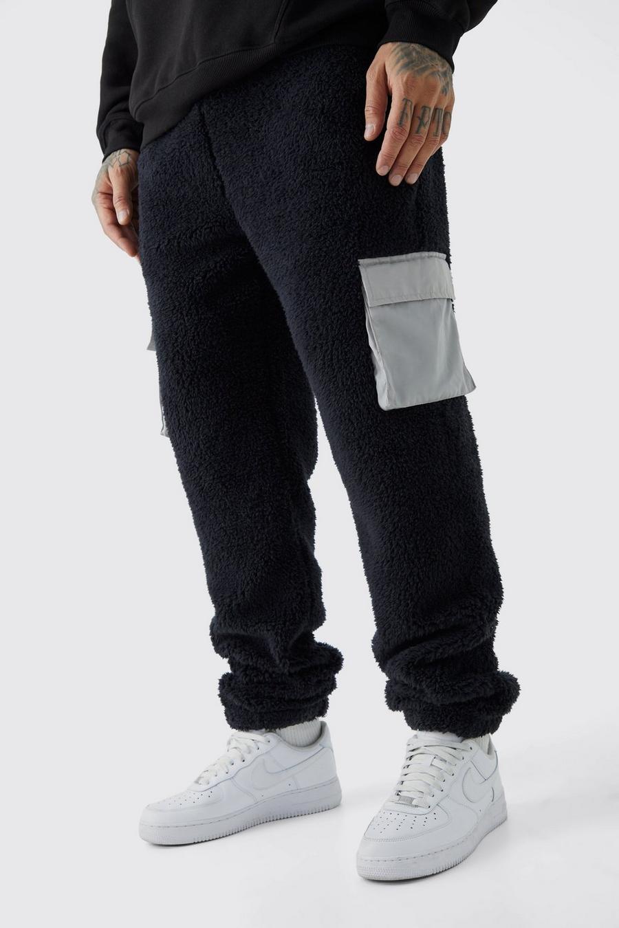 Pantaloni tuta Tall in pile borg con tasche Cargo in nylon, Black