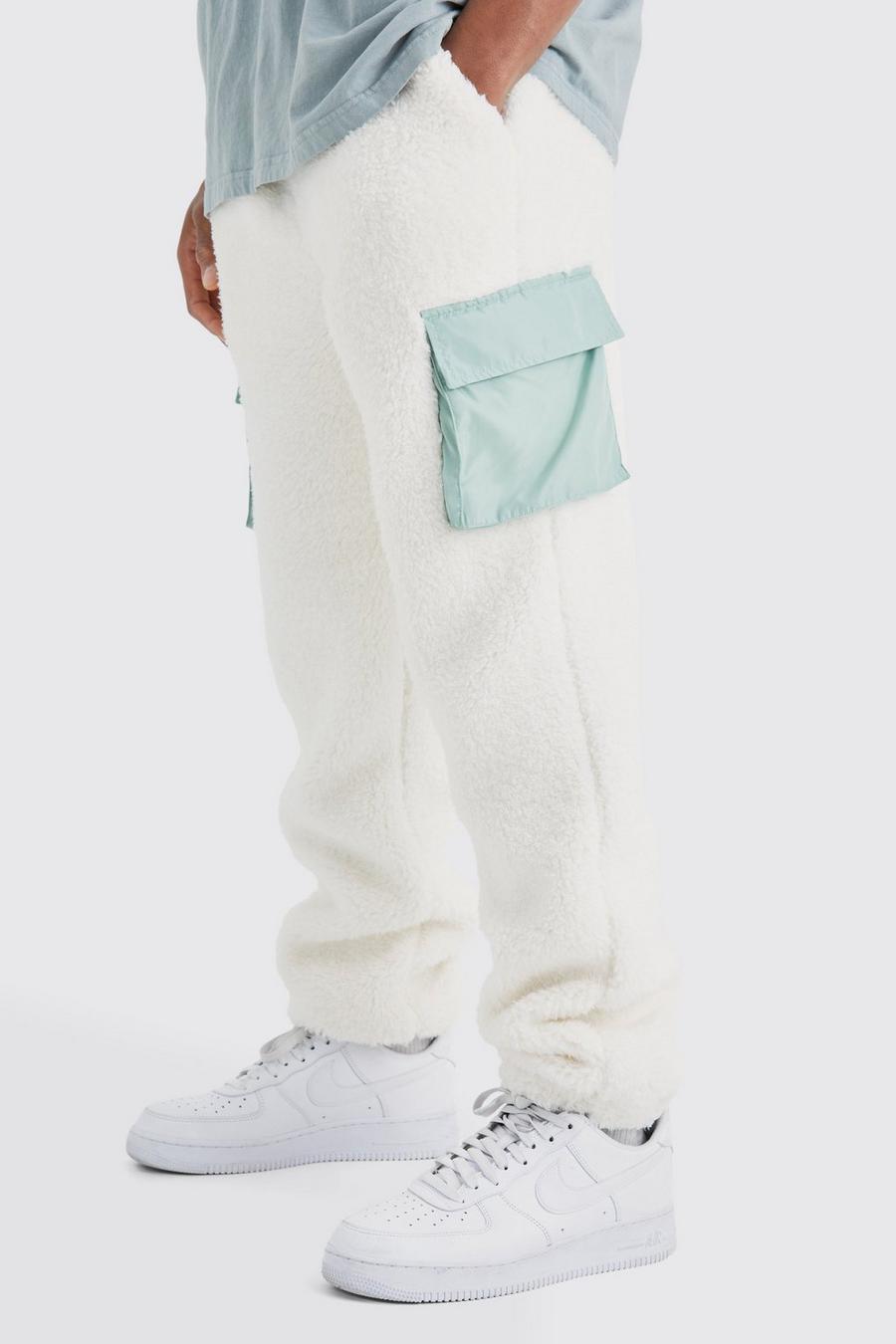 Pantalón deportivo de borreguito con bolsillos cargo de nailon, Sage image number 1