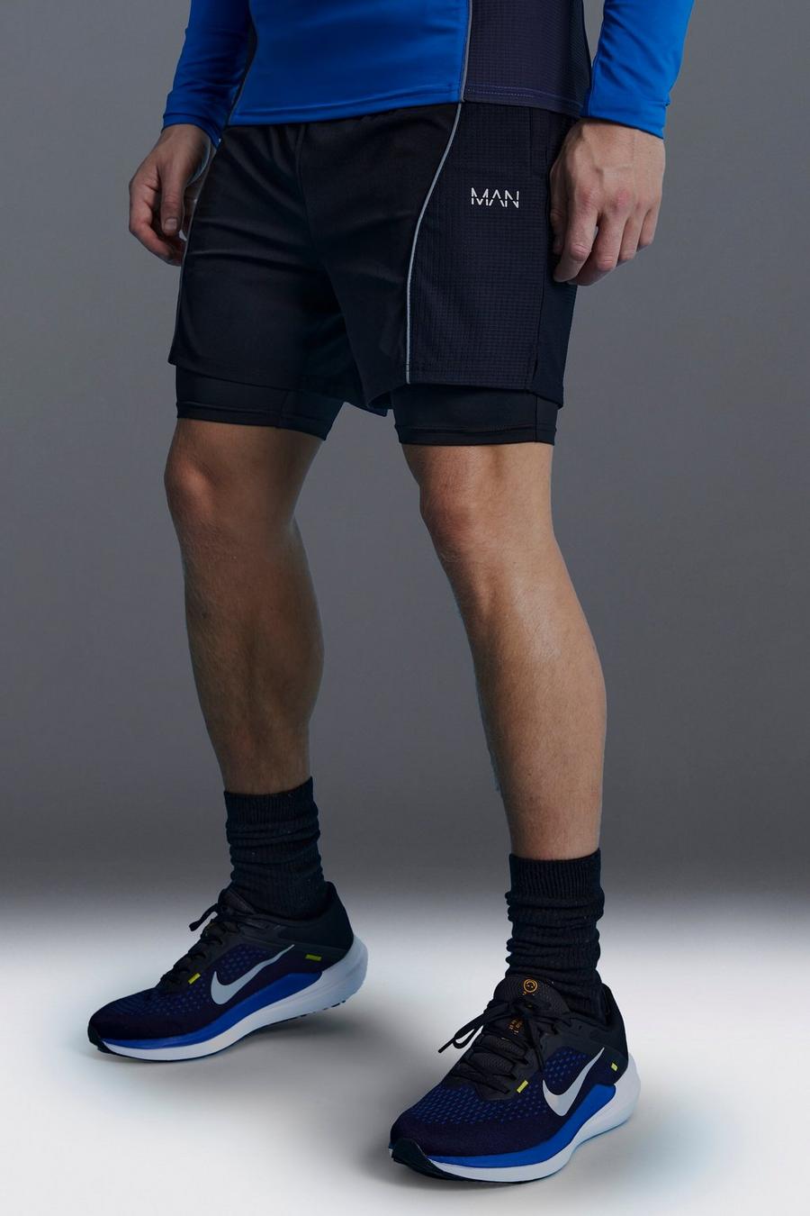 Man Active 2-in-1 Shorts mit Mesh-Einsatz, Black image number 1