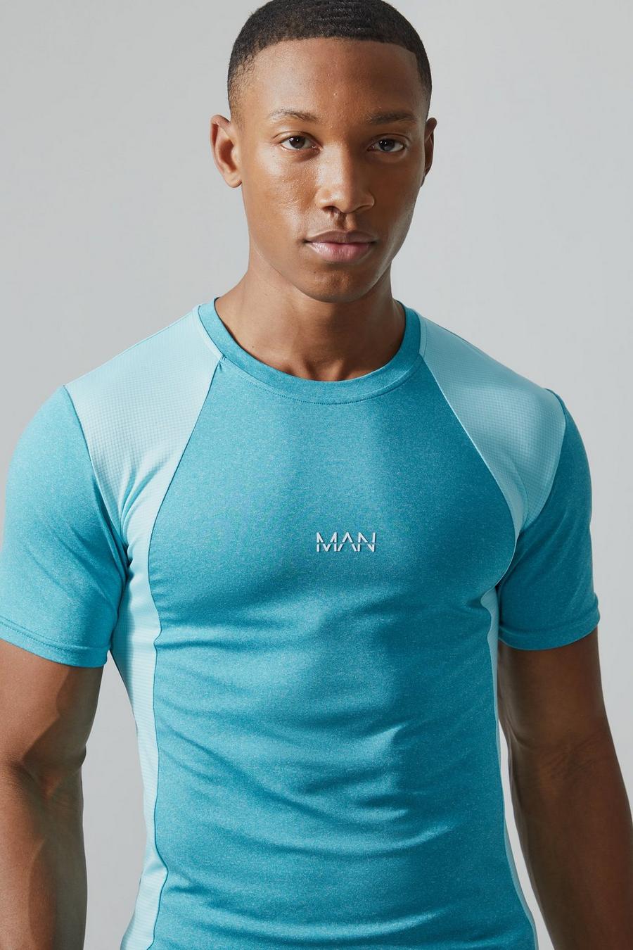 Teal MAN Active T-shirt i mesh med blockfärger och muscle fit image number 1