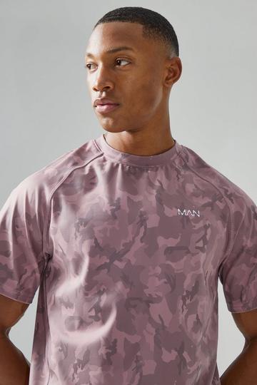 Man Active Core Fit Camo T-shirt mauve