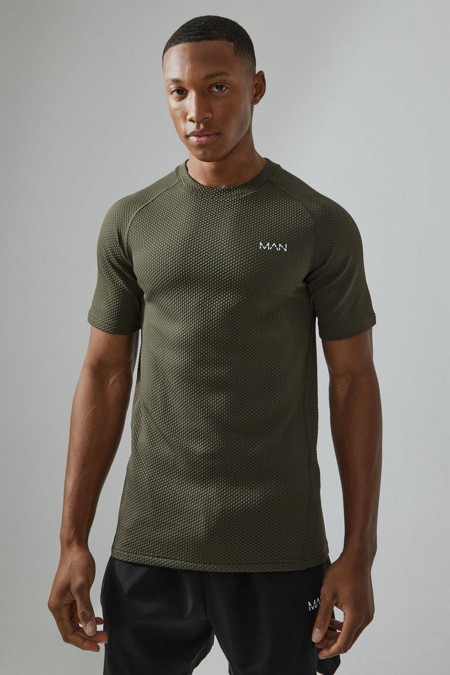 Khaki Man Active Muscle Fit T-Shirt Met Textuur image number 1