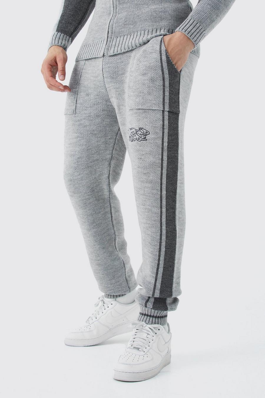 Grey Relaxed Fit Pannel Knitted Jogger With Cuff image number 1
