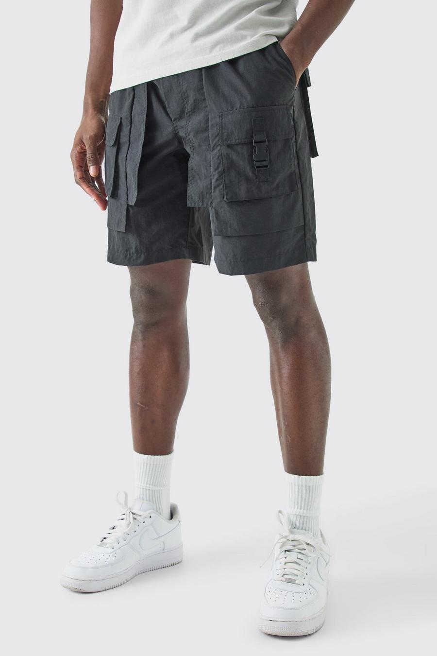 Black Gekreukelde Nylon Cargo Shorts Met Gesp En Elastische Taille