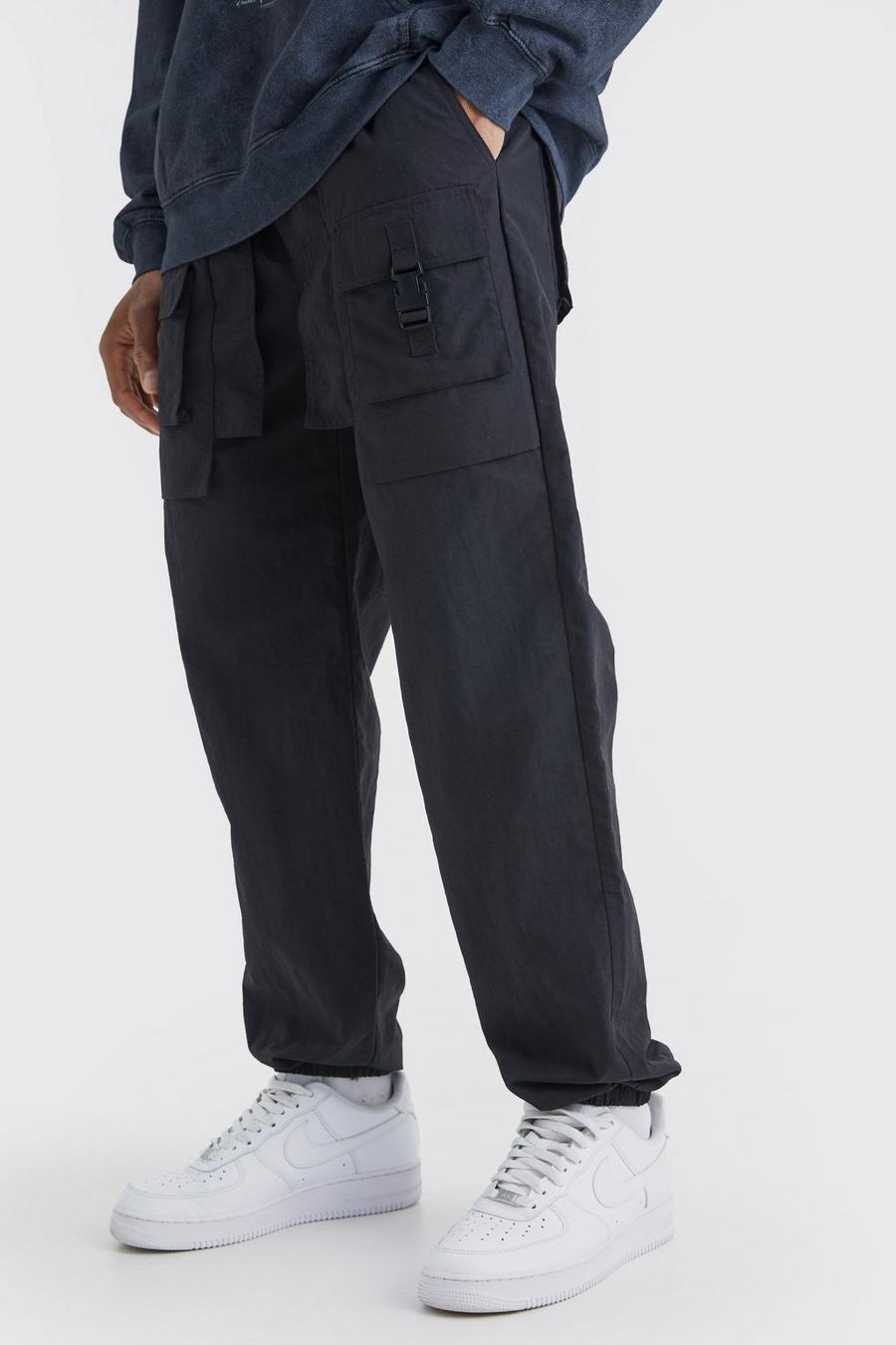Pantalón cargo recto de nailon con hebilla y cintura elástica, Black image number 1