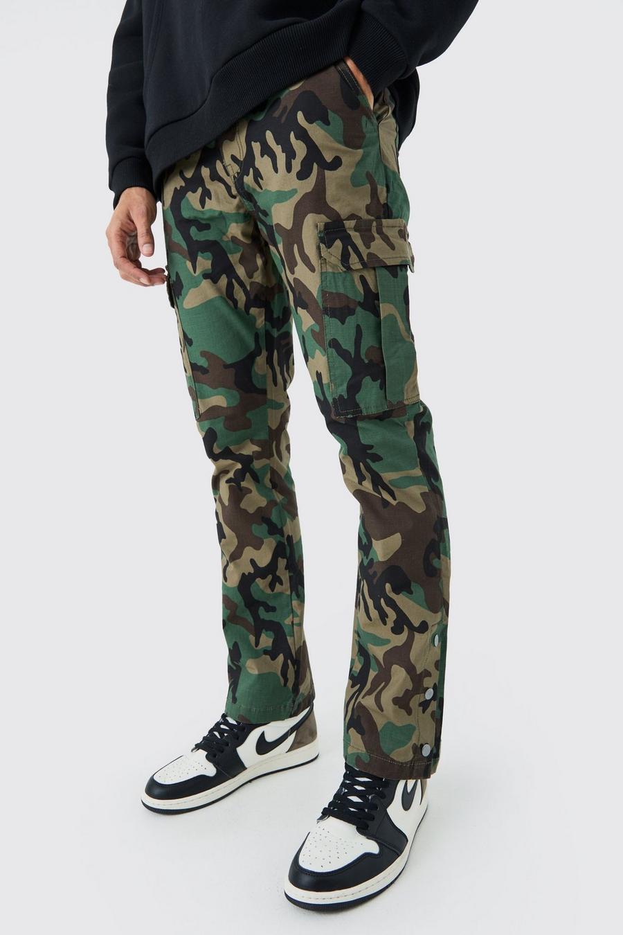 Pantaloni Cargo Slim Fit a zampa in nylon ripstop in fantasia militare con bottoni a pressione sul fondo, Khaki