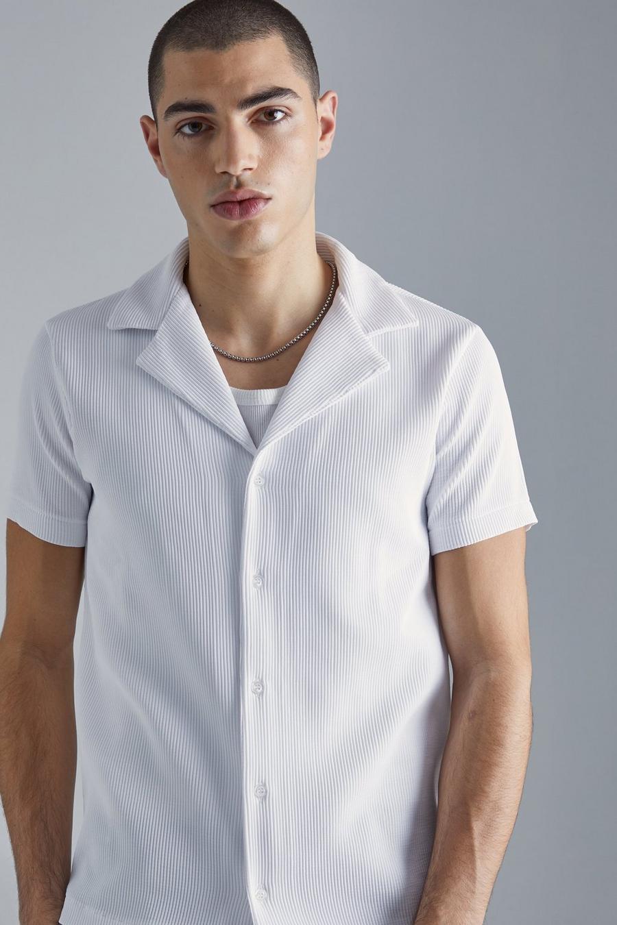 Camisa plisada de manga corta ajustada al músculo con solapas, White