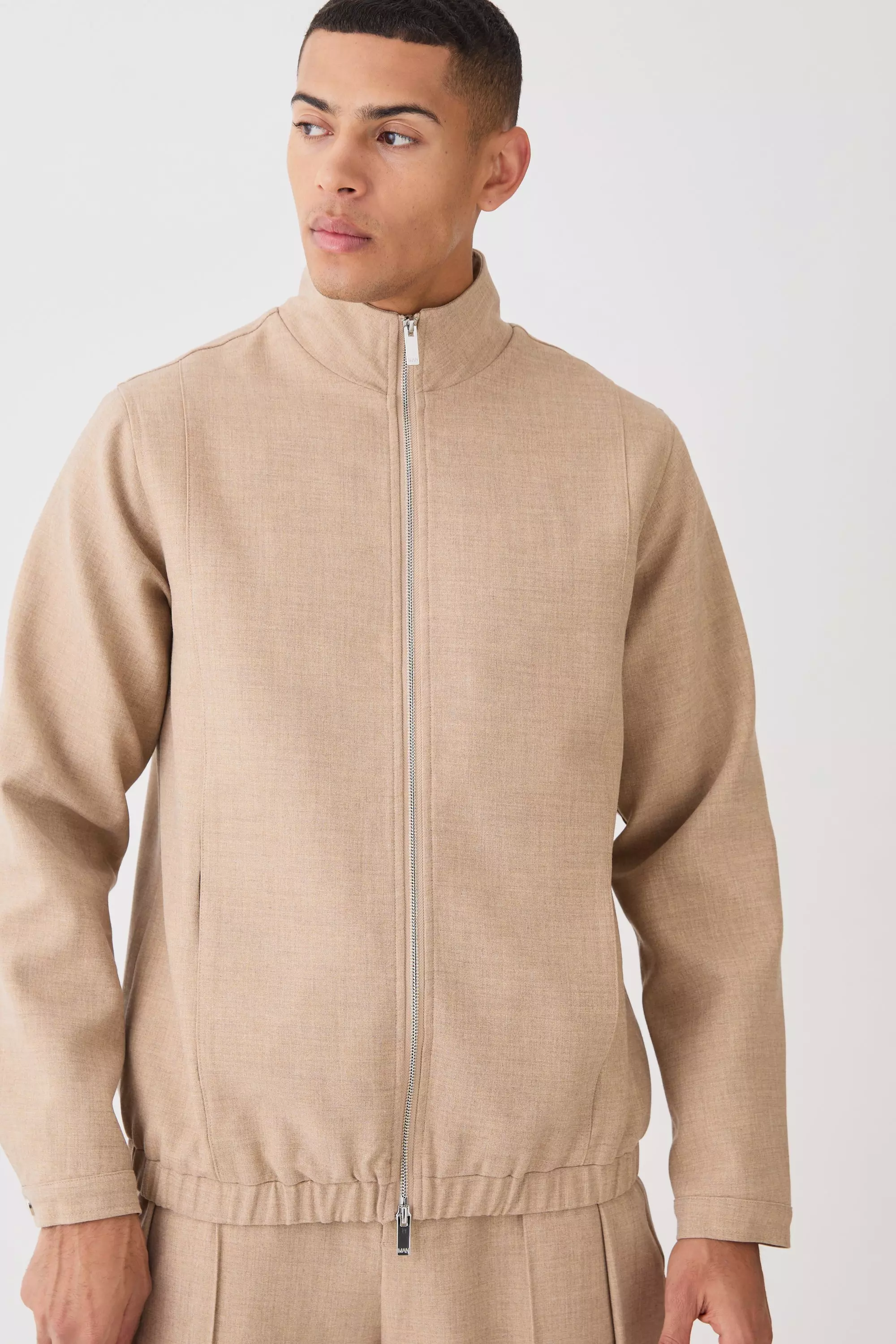 Taupe Textured Zip Up Smart Jacket صورة بديلة