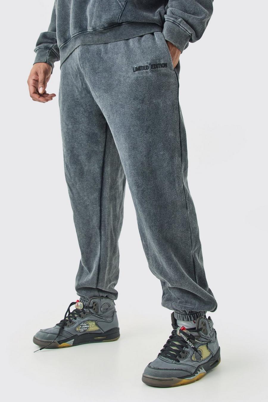Pantaloni tuta Plus Size in lavaggio riciclato Core Fit Limited, Charcoal image number 1