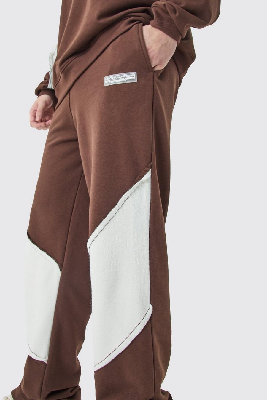 Pantaloni tuta Tall rilassati con pannelli arricciati sul retro e fondo grezzo, Chocolate image number 1