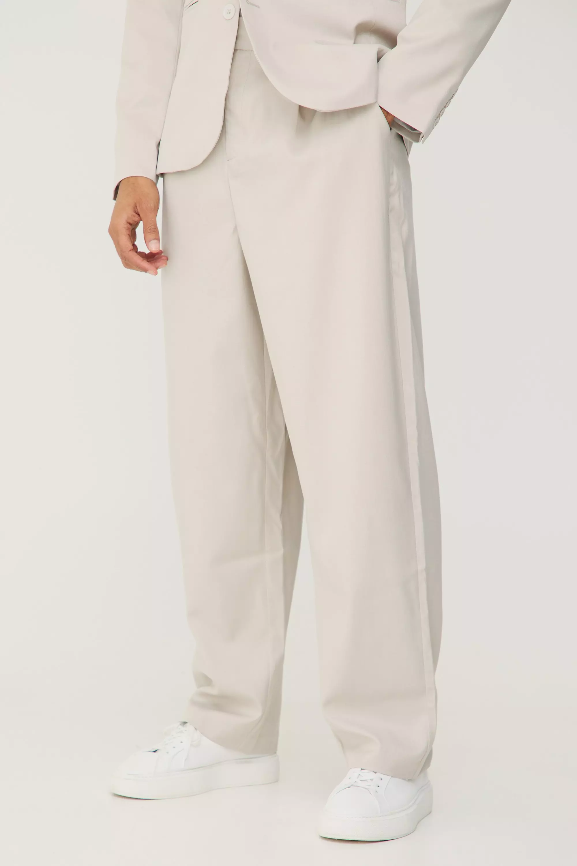 Stone Textured Relaxed Fit Trousers صورة بديلة