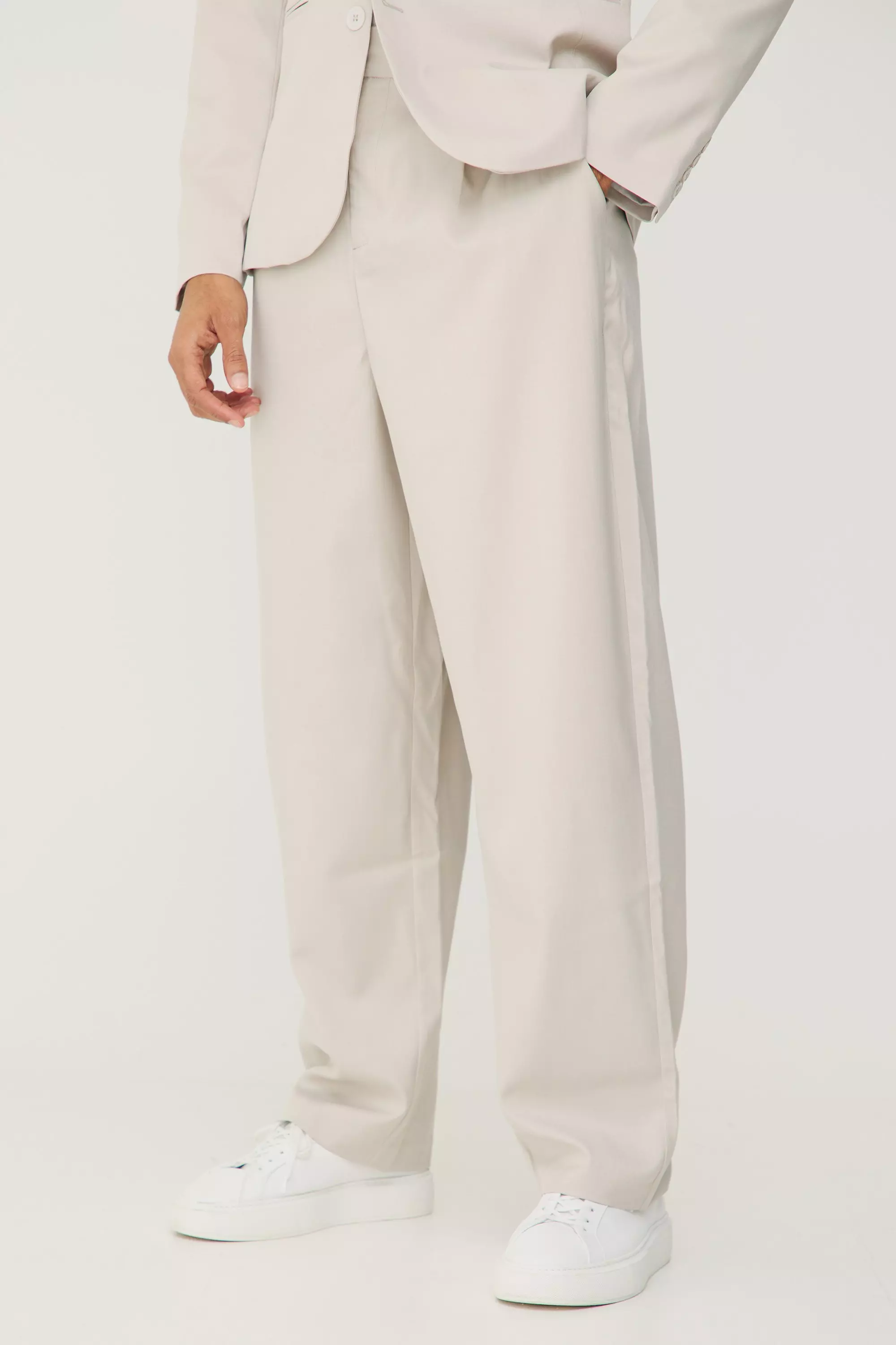 Stone Textured Relaxed Fit Trousers صورة بديلة