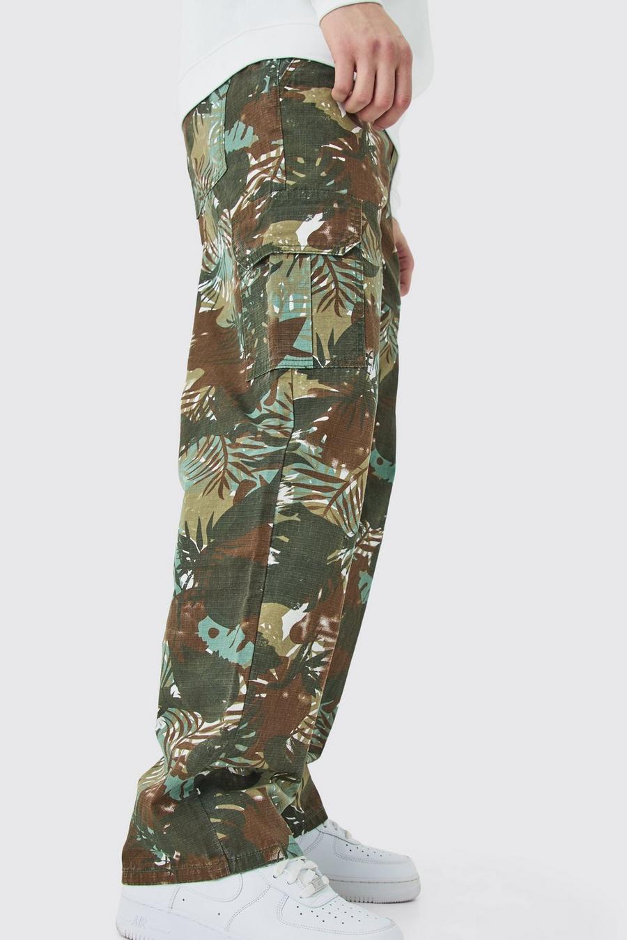 Pantalón Tall cargo holgado de sarga con cintura fija y estampado de camuflaje, Multi image number 1