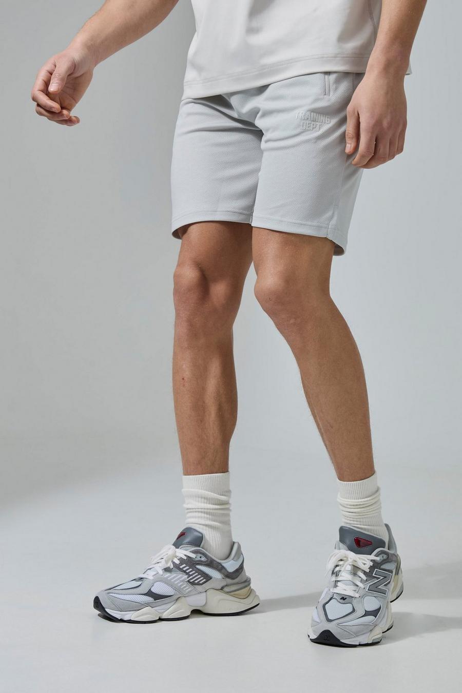 Light grey Active Training Dept 7-tums shorts i mesh image number 1