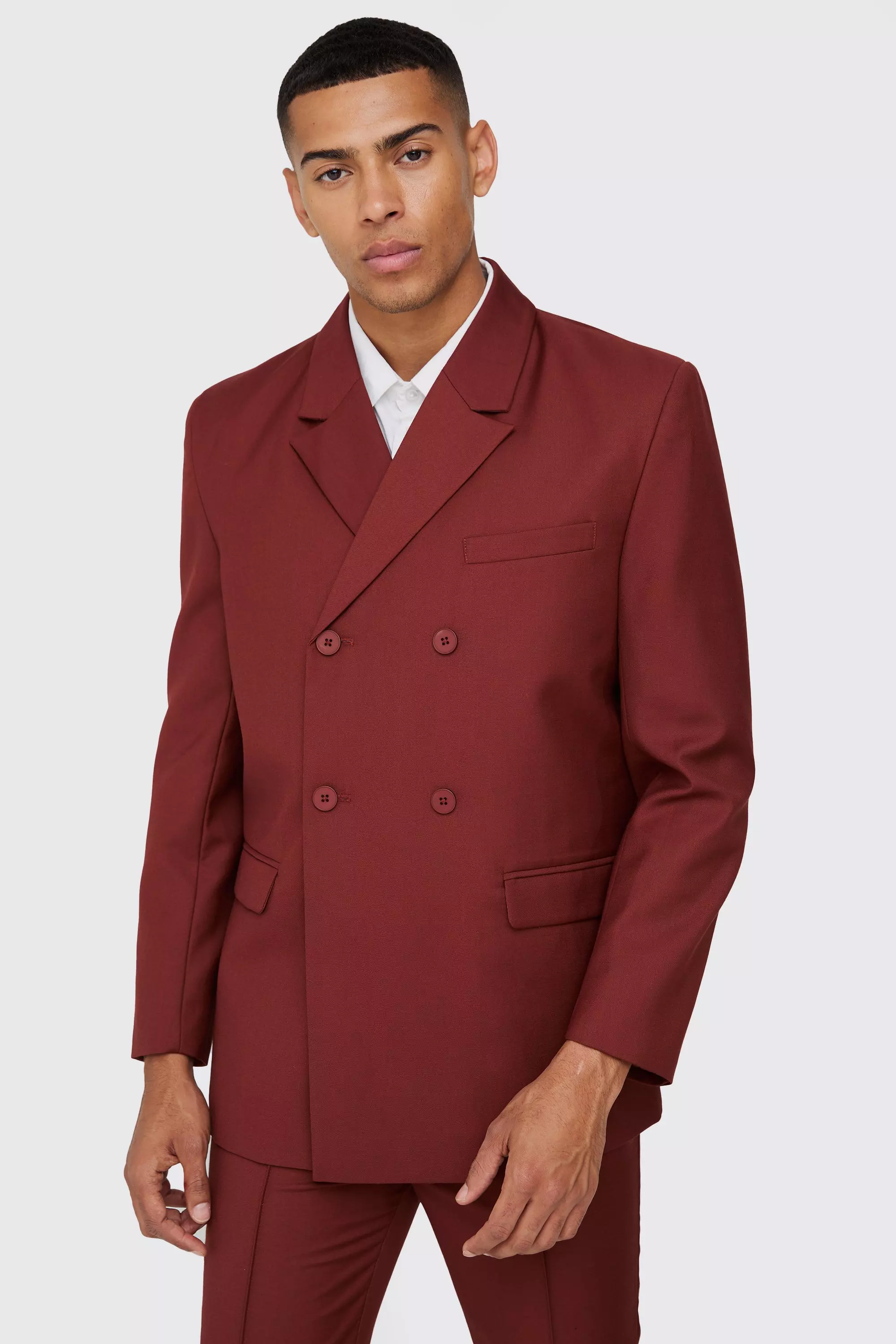 Burgundy Double Breasted Blazer صورة بديلة