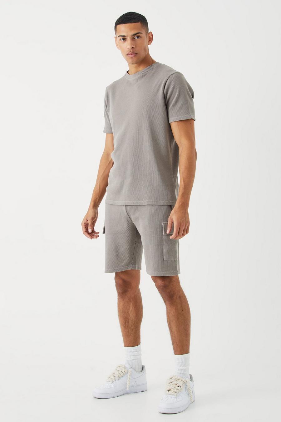 Taupe Wafel Gebreid Slim Fit T-Shirt En Cargo Shorts Set image number 1