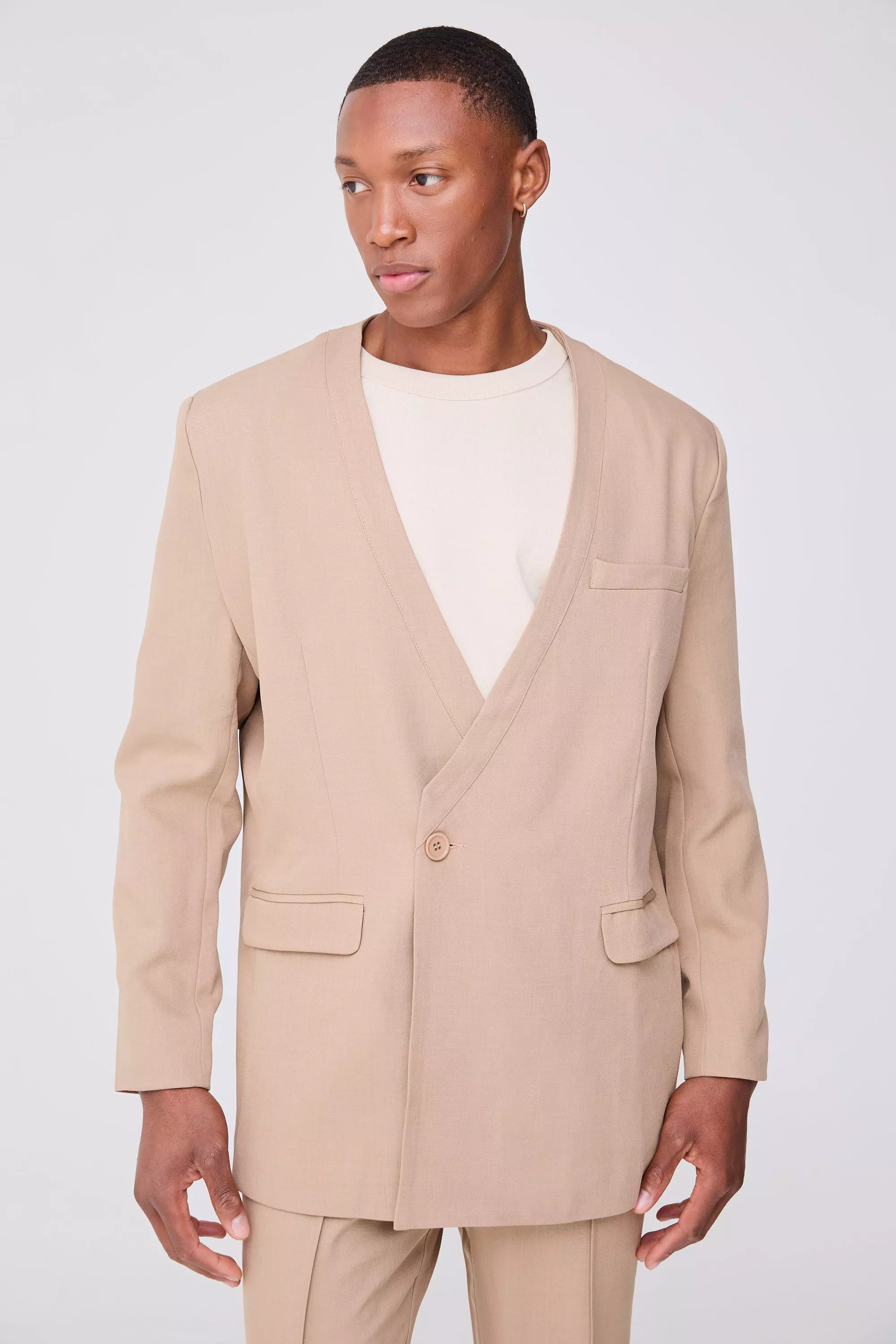 Taupe Collarless Straight Blazer صورة بديلة