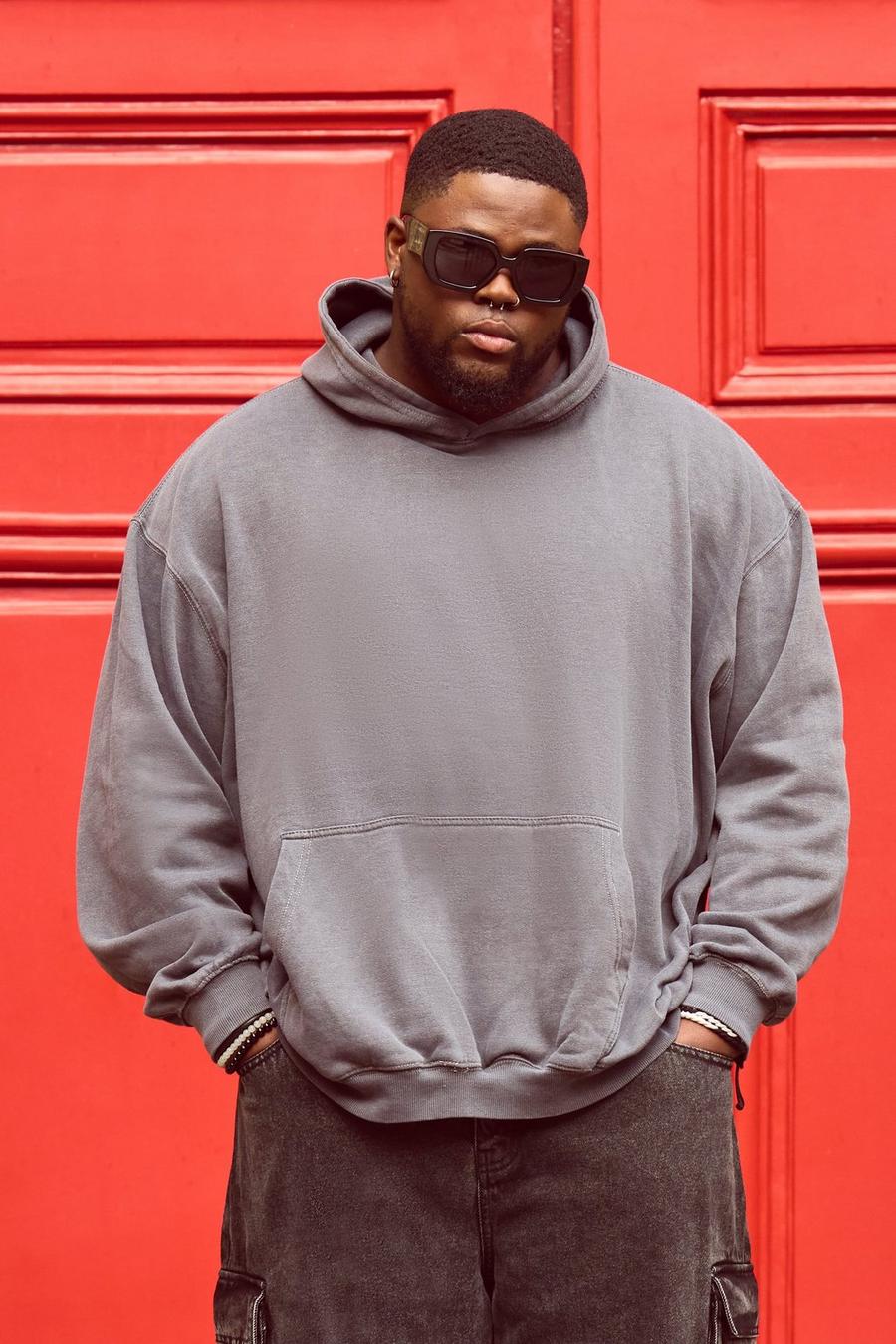Grey Plus Homme Urblekt oversize hoodie med grafiskt tryck image number 1