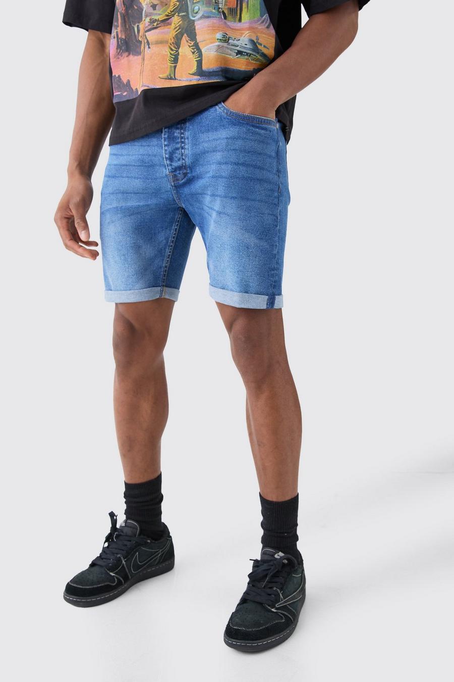 Pantalones cortos vaqueros pitillo elásticos en azul medio, Mid blue image number 1