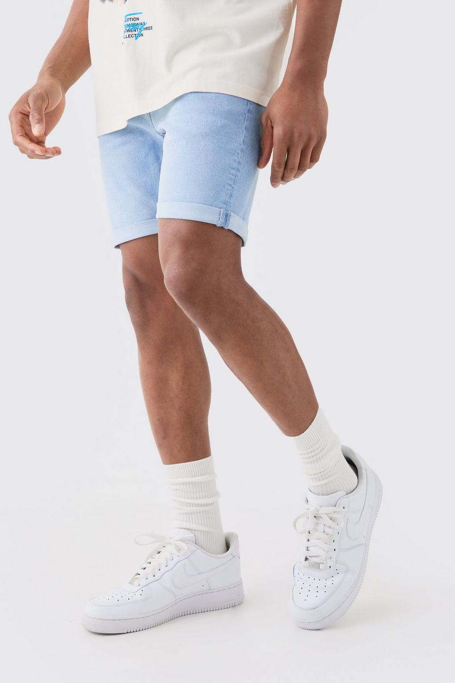Pantalones cortos vaqueros pitillo elásticos en azul claro, Light blue image number 1