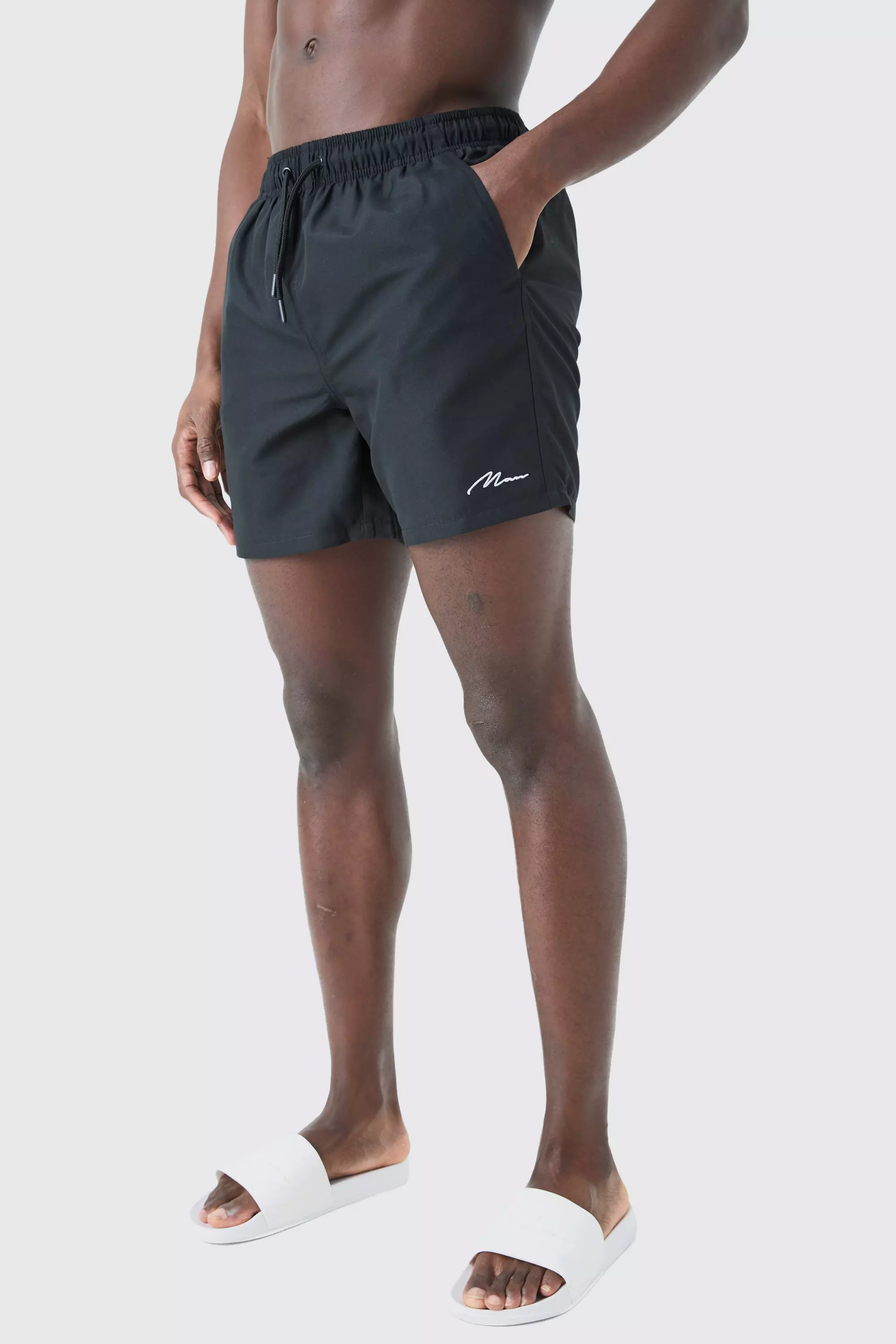 Black Man Signature Mid Length Swim Short صورة بديلة