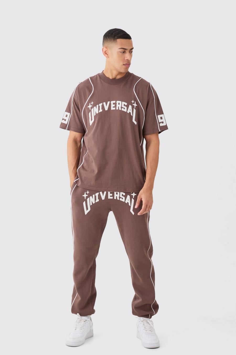 Pantalón deportivo y camiseta oversize con cuello extendido y estampado gráfico Universal, Chocolate image number 1