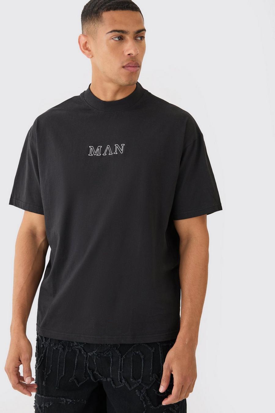 Black MAN Oversize t-shirt med hög hals och brodyr image number 1