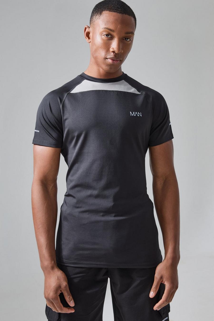 Black MAN Active T-shirt i muscle fit