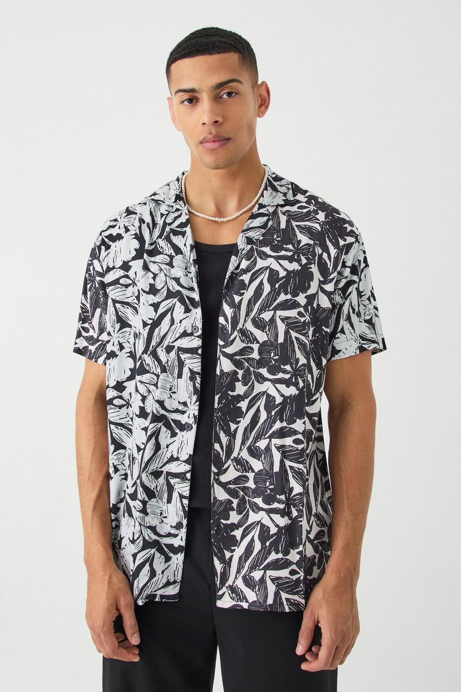 Kurzärmliges gespleißtes Oversize Viskose-Hemd mit floralem Print, Black
