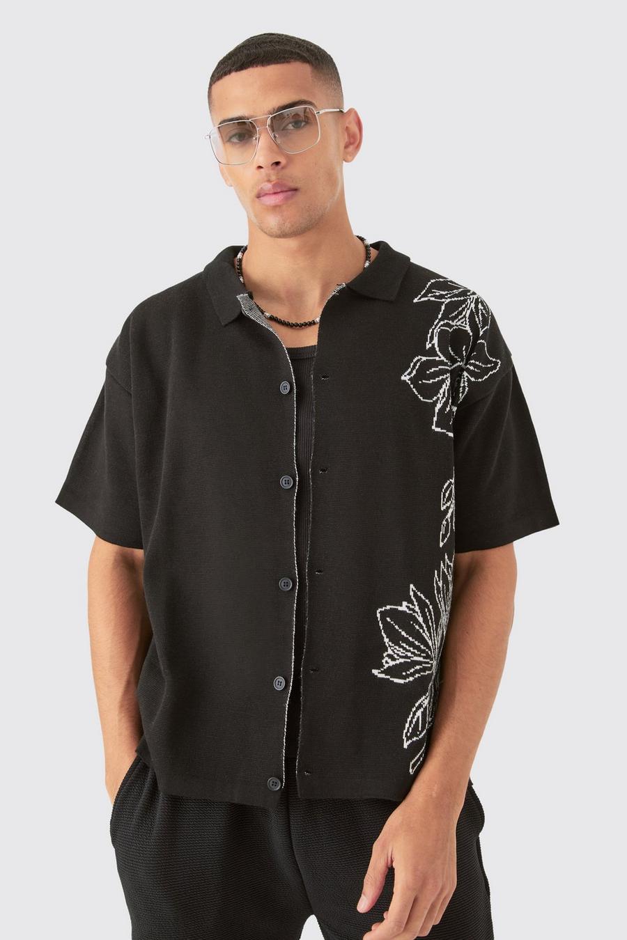 Camicia squadrata in maglia in jacquard nera con dettagli a fiori, Black image number 1
