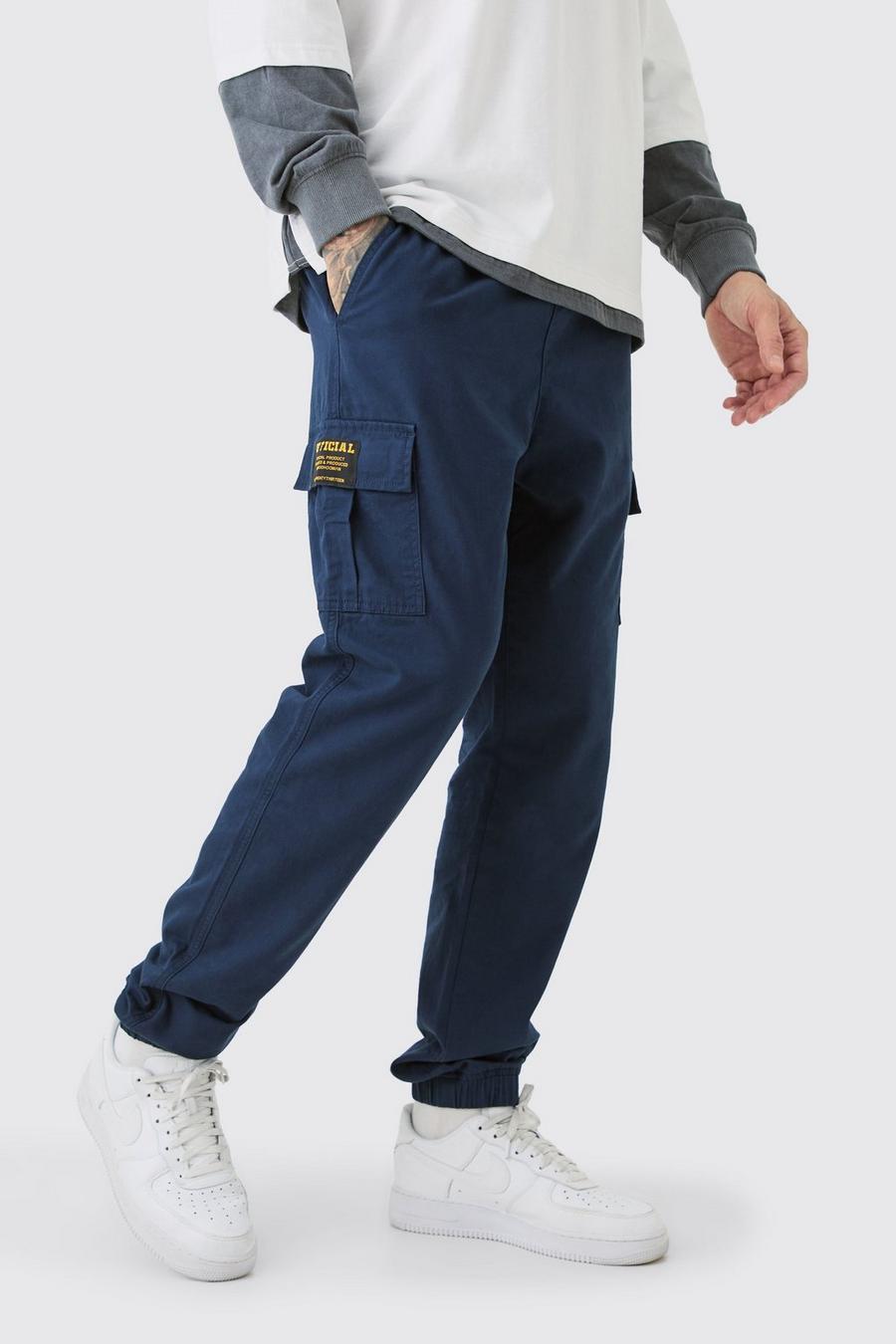 Pantalón Tall cargo ajustado de sarga con cintura elástica y etiqueta, Navy