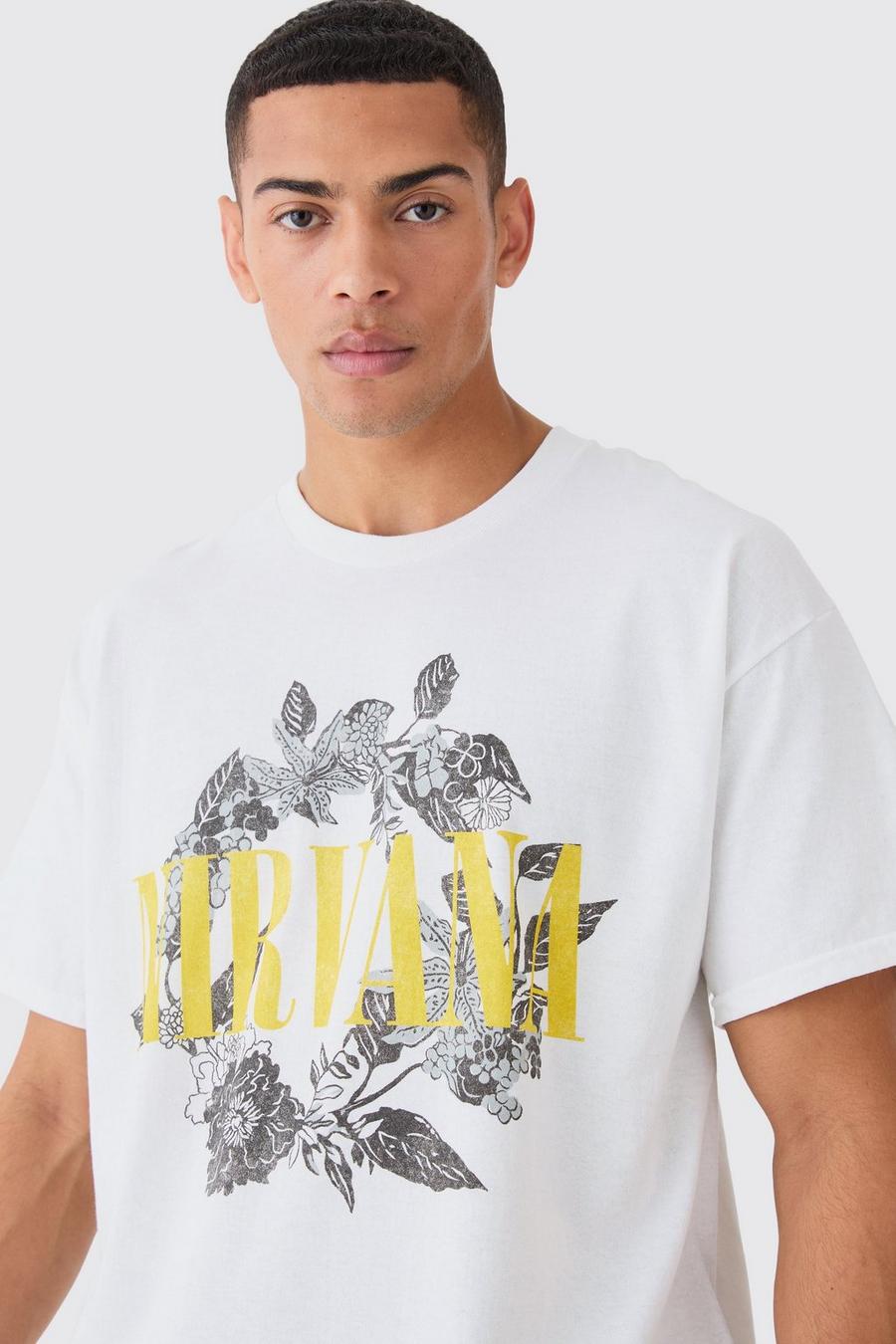 White Nirvana Oversize t-shirt med blommor image number 1